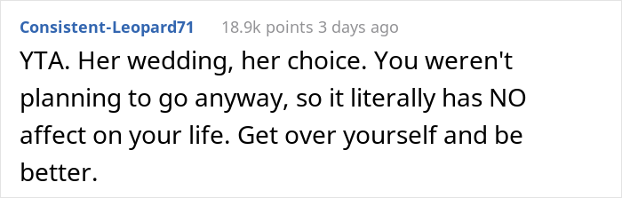 Relative Upset Their Niece Planned A Destination Wedding On A Sunday Night, Tells Her Off, And The Internet's Having None Of It Relative Upset Their Niece Planned A Destination Wedding On A Sunday Night, Tells Her Off, And The Internet's Having None Of It