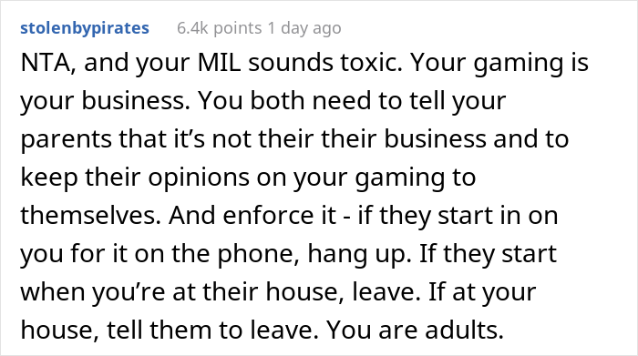 Woman Shows Up Unannounced Thinking That DIL’s Being Unfaithful To Her Son, Finds Out She Was Just Gaming Woman Shows Up Unannounced Thinking That DIL’s Being Unfaithful To Her Son, Finds Out She Was Just Gaming