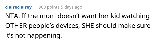 Kid Secretly Watches Deadpool On Another Passenger's Screen, Gets Scared And Starts Crying, Mom Loses It Kid Secretly Watches Deadpool On Another Passenger's Screen, Gets Scared And Starts Crying, Mom Loses It