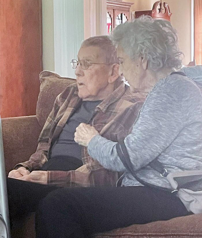 My Wife's Grandparents Are Suffering From Dementia, But Their Love Is So Strong That She's Fixing His Shirt, Blowing Kisses At Him, And Hoping He'll Be Her Boyfriend