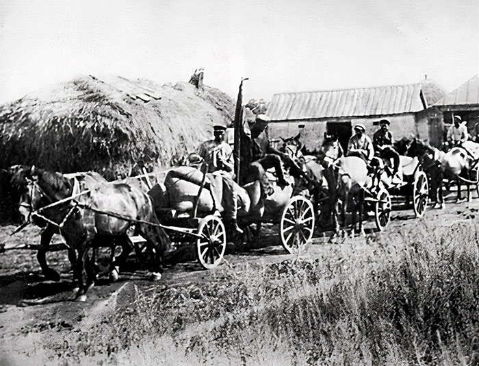 A "Red Train" Of Carts From The "Wave Of Proletarian Revolution" Collective Farm In The Village Of Oleksiyivka, Kharkiv Oblast In 1932