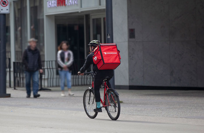DoorDash Driver Gets Fired, Confronts The Client At Her Office For Allegedly Reporting Her Order Undelivered DoorDash Driver Gets Fired, Confronts The Client At Her Office For Allegedly Reporting Her Order Undelivered