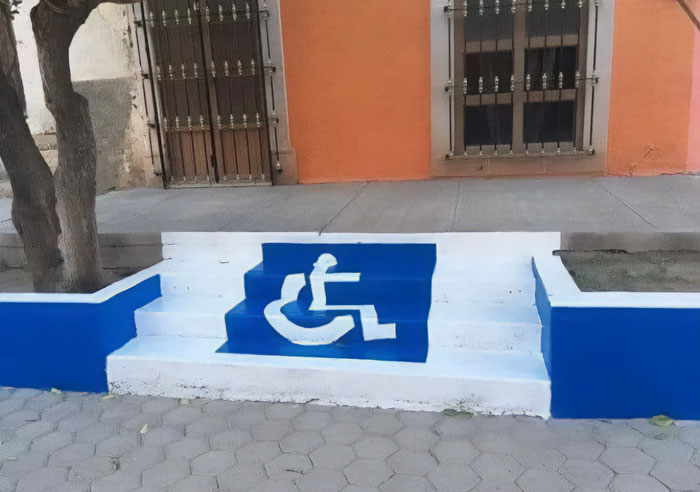 De ayudar a los usuarios en silla de ruedas