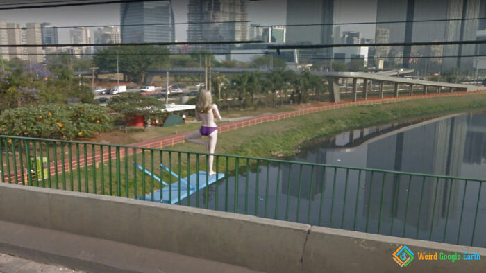 Curioso lugar para saltar al agua. Sao Paulo, Brasil
