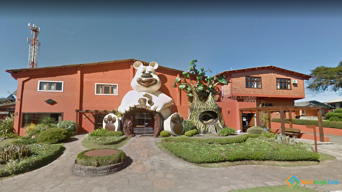 "Bear Lover". Location: Gramado, Brazil