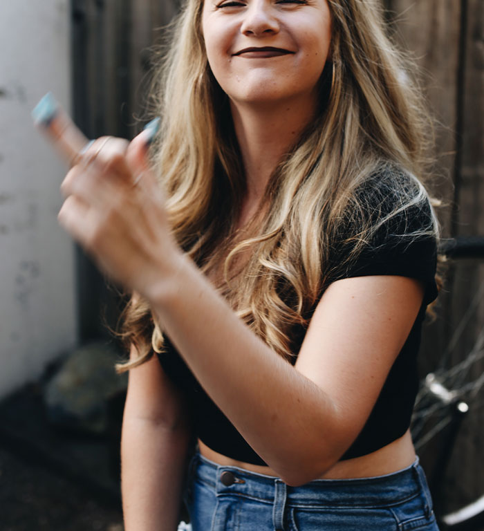 30 Giveaways That Someone Is American, As Described By Non-Americans