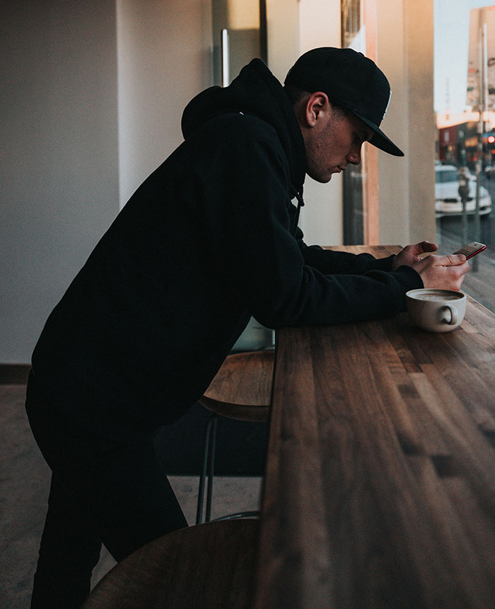 30 Giveaways That Someone Is American, As Described By Non-Americans