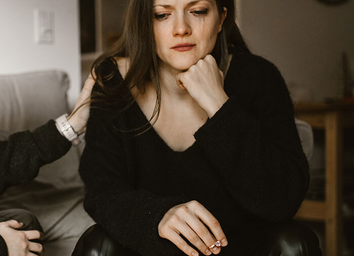 Husband Books 1st Class Tickets For Himself And His Friend For A Trip While Wife Only Gets Economy, Drama Ensues When Wife Decides Not To Go Husband Books 1st Class Tickets For Himself And His Friend For A Trip While Wife Only Gets Economy, Drama Ensues When Wife Decides Not To Go