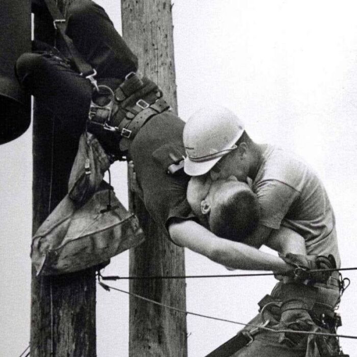 On July 17, 1967, A Florida Lineman Named Randall Champion Accidentally Touched A High-Voltage Line — Which Sent 4,000 Volts Of Electricity Through His Body And Stopped His Heart