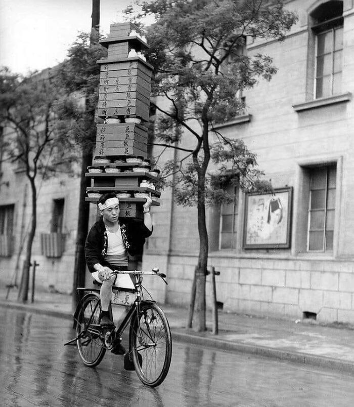 Repartidor de fideos en Tokio, 1935
