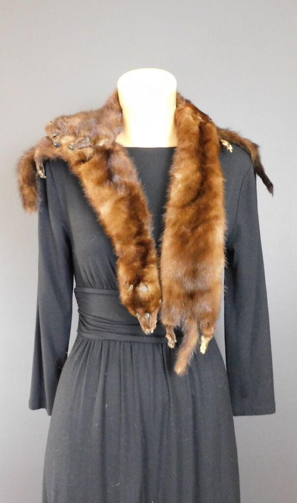 mink-stole-62ebb4cab40fc.jpg