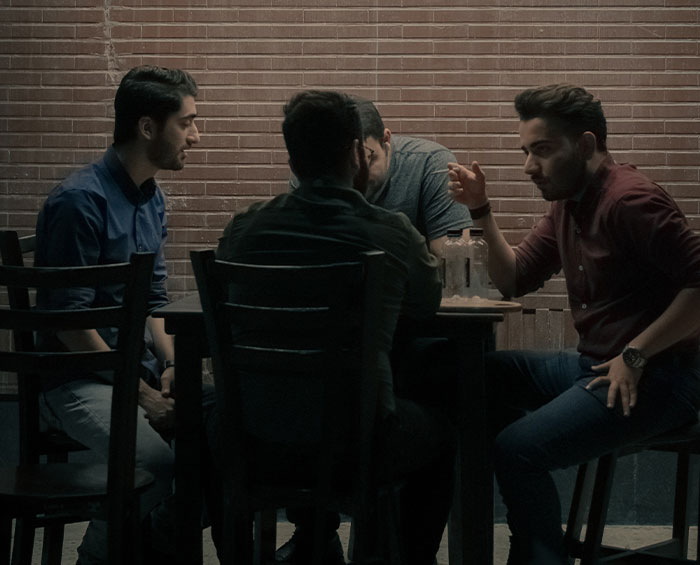 Girlfriend's Rude Italian-American Family Make Fun Of Her Boyfriend, Are Surprised When He Roasts Them With Fluent Italian Girlfriend's Rude Italian-American Family Make Fun Of Her Boyfriend, Are Surprised When He Roasts Them With Fluent Italian