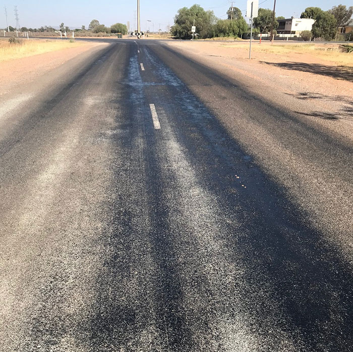 The Roads In My State Are Literally Melting. It Just Hit 49.9°C (122°F). Stay Safe South Aussies