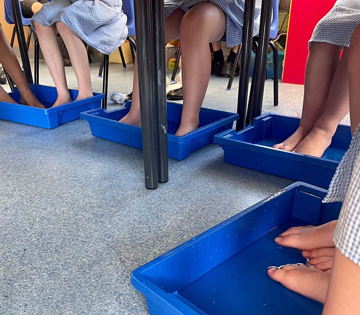 Escuelas buscando cómo refrescar a los niños durante la ola de calor