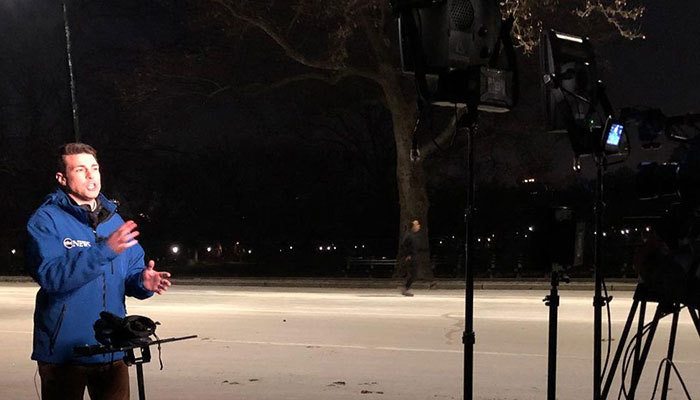 Weatherman Stunned To Discover His TV Is A Touch Screen, And The Internet Can’t Get Enough Weatherman Stunned To Discover His TV Is A Touch Screen, And The Internet Can’t Get Enough