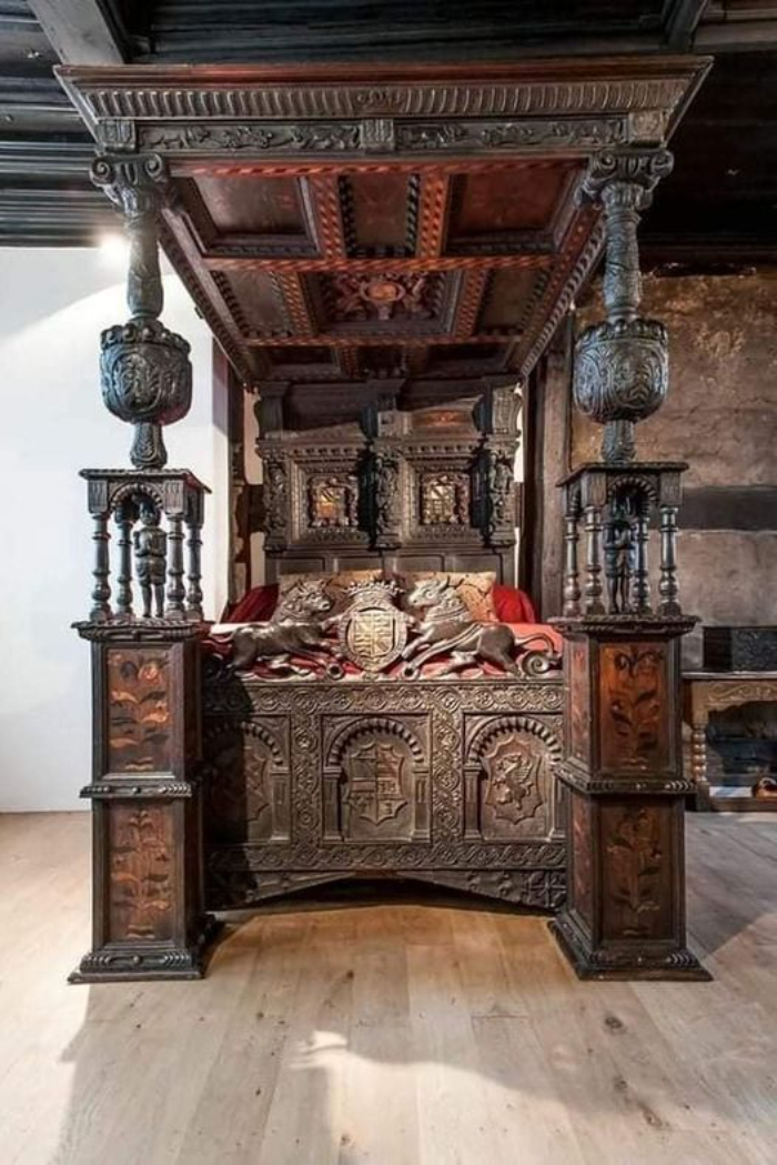 16th Century Four Poster Bed. It Was The Wedding Bed For Sir John Radclyffe And Lady Anne Asshawe And Dates Back To The 1570s