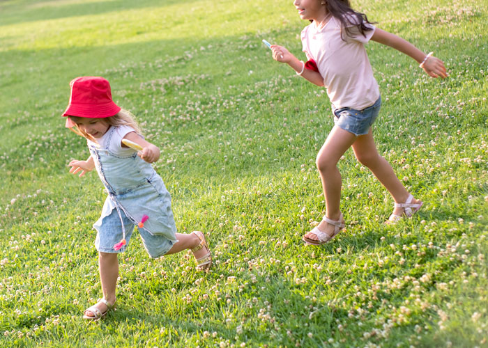 Neighbor Can't Stand Kids Playing Outside At 6:45 AM, Asks If They Should Contact The Council