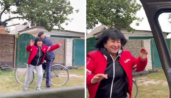 Ukrainian Soldier Embraces His Mother After Liberating Her Town From Russian Occupation Ukrainian Soldier Embraces His Mother After Liberating Her Town From Russian Occupation