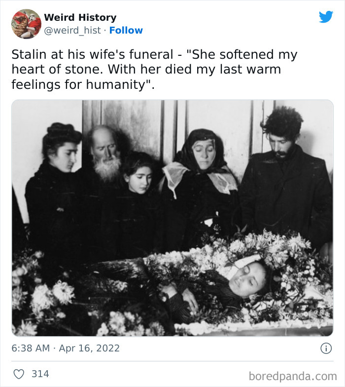 Weird History Tweets