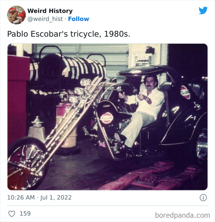 Weird History Tweets