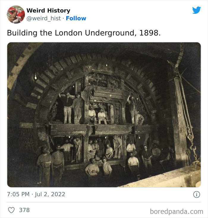 Weird History Tweets