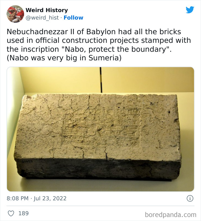 Weird History Tweets