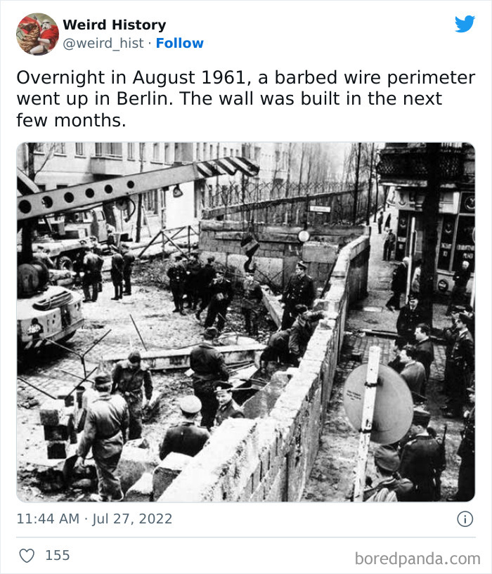 Weird History Tweets