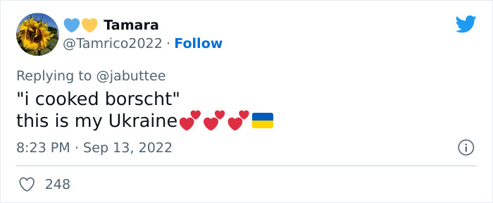 Ukrainian Soldier Embraces His Mother After Liberating Her Town From Russian Occupation Ukrainian Soldier Embraces His Mother After Liberating Her Town From Russian Occupation