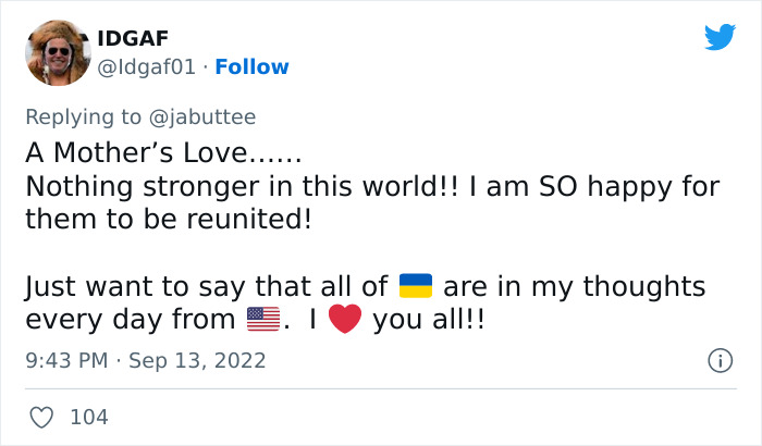 Ukrainian Soldier Embraces His Mother After Liberating Her Town From Russian Occupation Ukrainian Soldier Embraces His Mother After Liberating Her Town From Russian Occupation