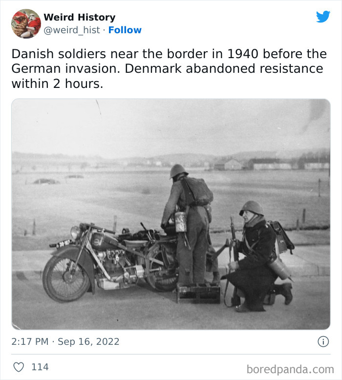Weird History Tweets