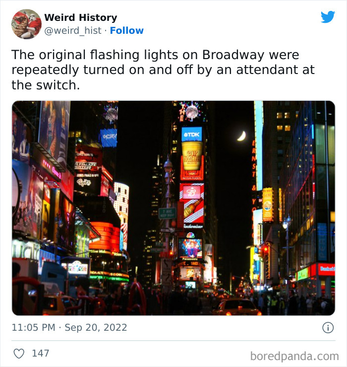 Weird History Tweets