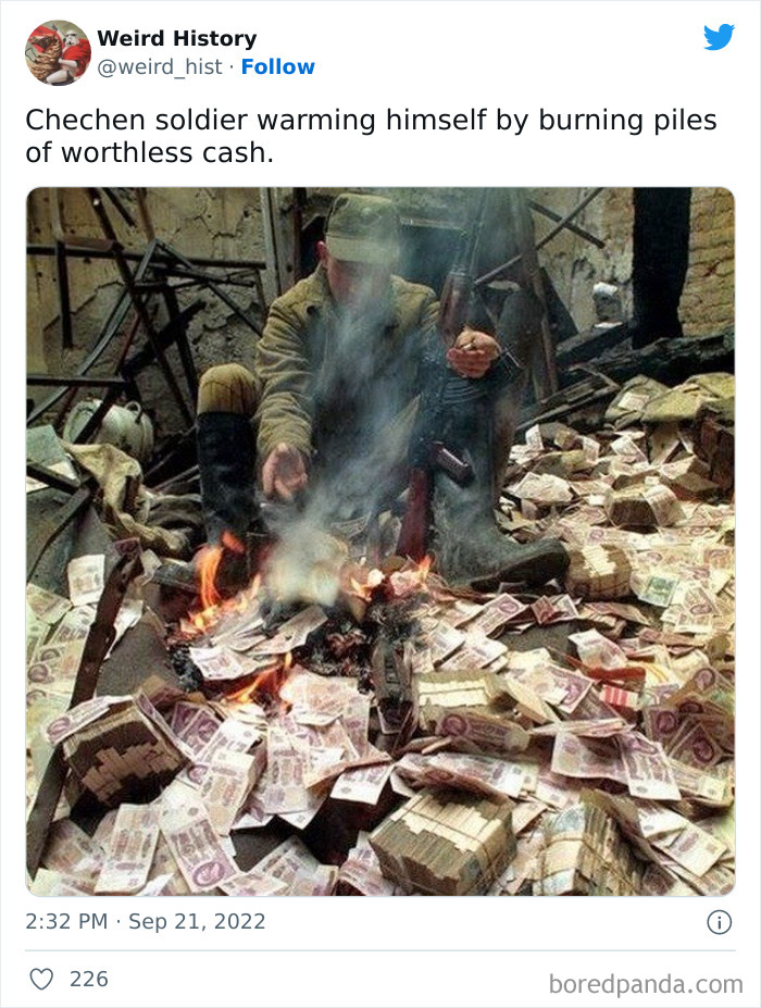 Weird History Tweets