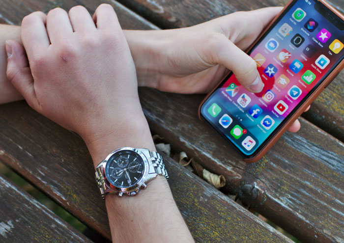 ‘Chronically Late’ Woman Has An Important Appointment, Her Friend Who Was Supposed To Get Her There Leaves When She’s Late