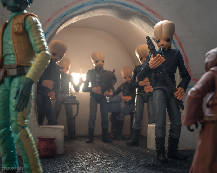 Making Star Wars Toys Come To Life (10 Pics)