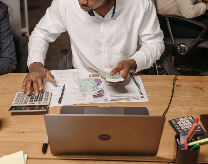 Husband Refuses To Give Jobless Wife Spending Money, Ignoring The Fact That She Used Her Inheritance Money To Buy Them A House And 2 Cars Husband Refuses To Give Jobless Wife Spending Money, Ignoring The Fact That She Used Her Inheritance Money To Buy Them A House And 2 Cars