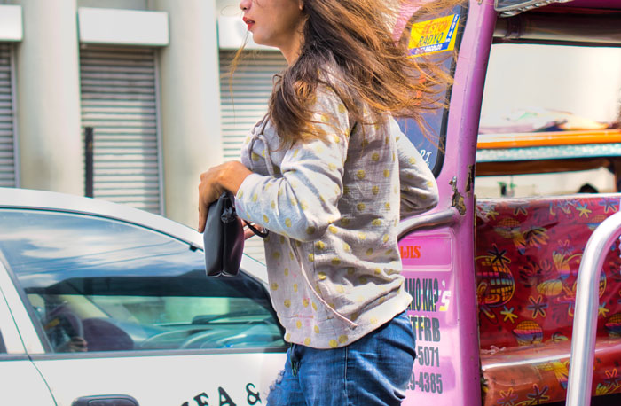 ‘Chronically Late’ Woman Has An Important Appointment, Her Friend Who Was Supposed To Get Her There Leaves When She’s Late