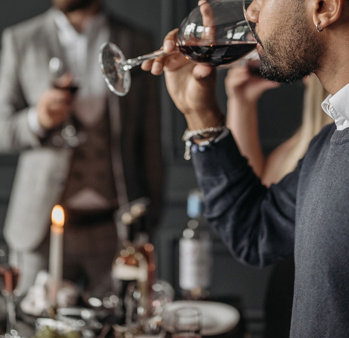 Guy Comes Up With A Brilliant Plan To Intentionally Drink Before Family Gatherings To Dodge Babysitting Duties Which Usually Fall On Him Guy Comes Up With A Brilliant Plan To Intentionally Drink Before Family Gatherings To Dodge Babysitting Duties Which Usually Fall On Him