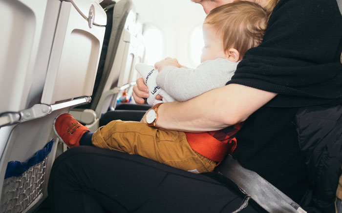 Woman Causes A Scene On A Plane After A Man Who Paid Extra Just To Be There Refused To Switch Seats With Her Woman Causes A Scene On A Plane After A Man Who Paid Extra Just To Be There Refused To Switch Seats With Her