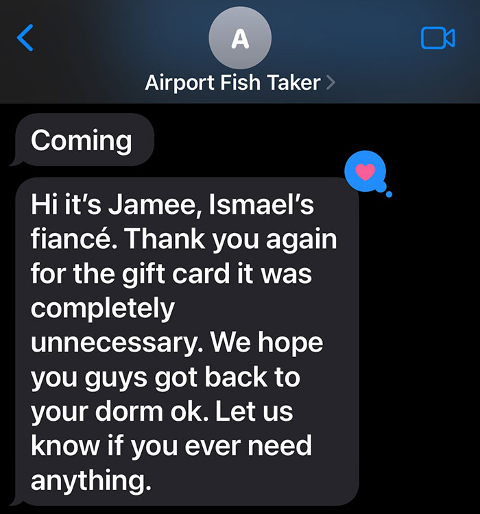 “How About I Take It Home To Live With Me?”: Airline Employee Looks After Passenger’s Pet Fish For 4 Months “How About I Take It Home To Live With Me?”: Airline Employee Looks After Passenger’s Pet Fish For 4 Months