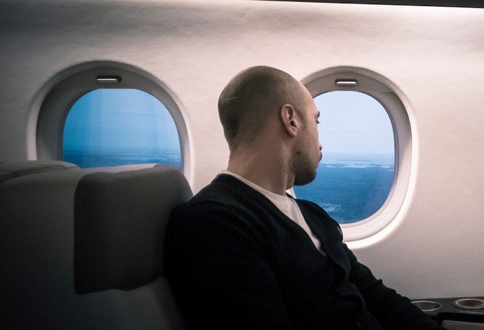 "How Very 1950s Of You": Woman Gets A Reality Check After Taking Husband's First Class Seat And Making Him Fly Coach "How Very 1950s Of You": Woman Gets A Reality Check After Taking Husband's First Class Seat And Making Him Fly Coach