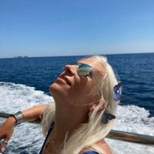 isabel_blundy avatar