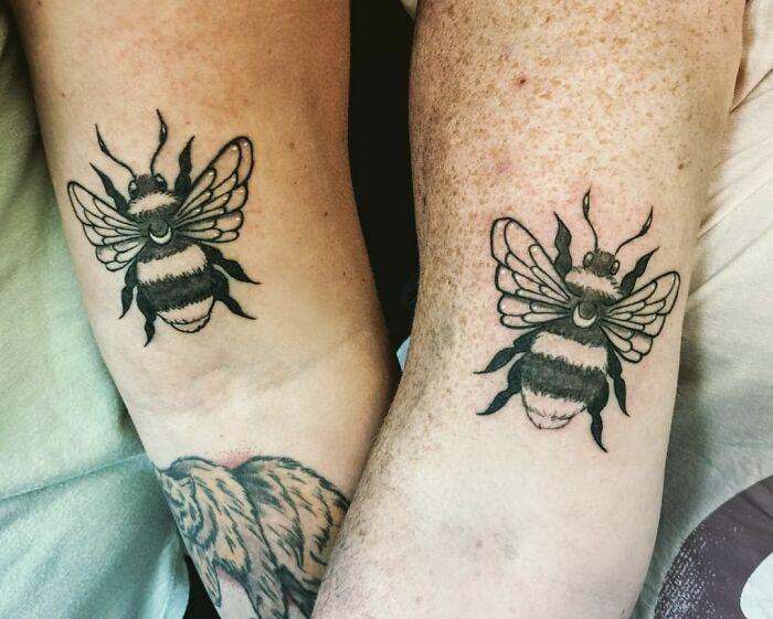 Matching Bee Tattoos For Best Friends