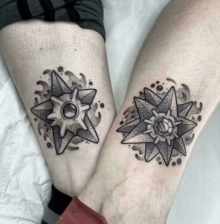 Matching geometric star tattoos on legs, symbolizing best friend connection with intricate dot and line designs.