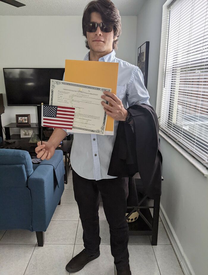 I Don't Have Anyone To Celebrate With But I'm Officially An American Citizen