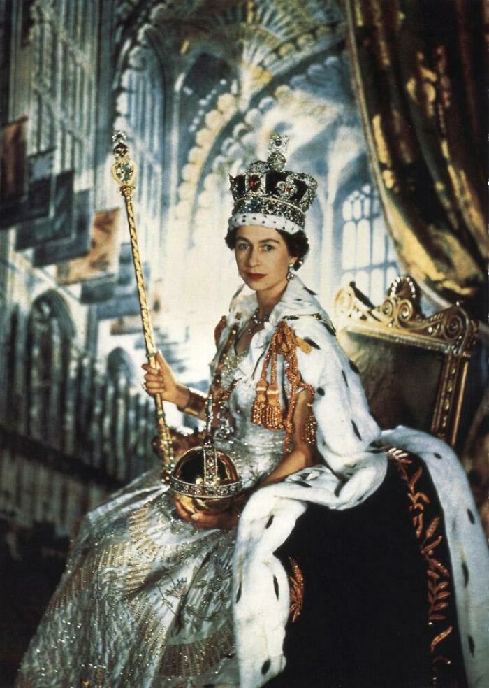 Rare Photo Of Queen Elizabeth II On Her Coronation Day, Displaying The Crown Jewels And The Holy Hand Grenade Of Antioch