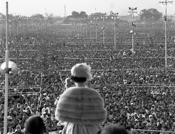 Queen Elizabeth II Addresses A Vast Gathering Of More Than A Quarter Of A Million In India, 1961