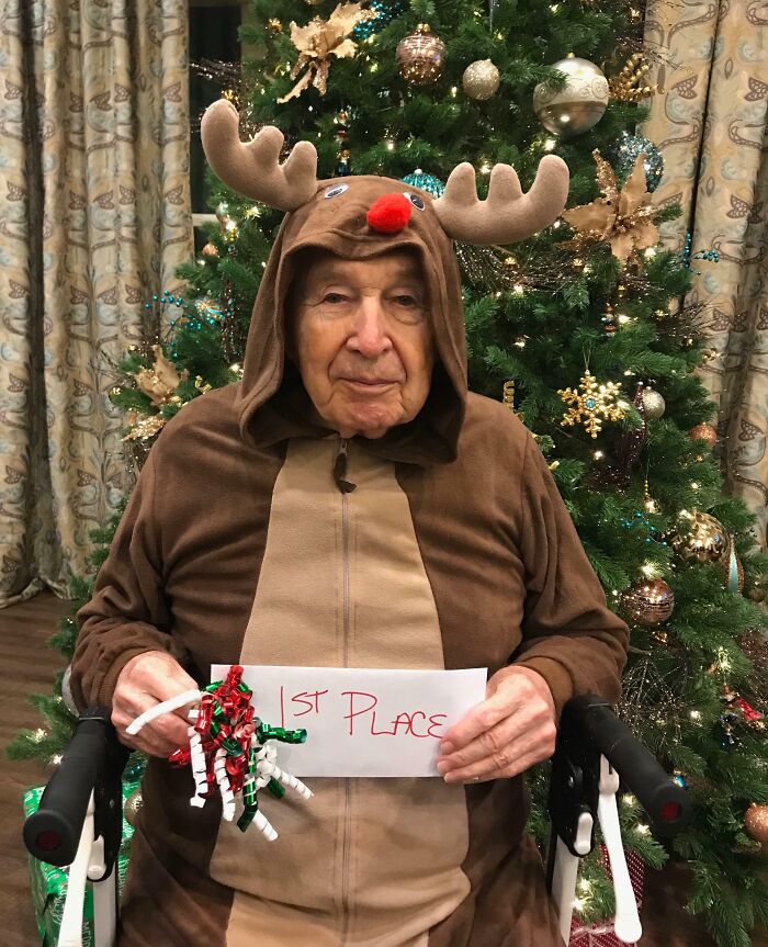 My Grandpa Won 1st Place In A Christmas Costume Party