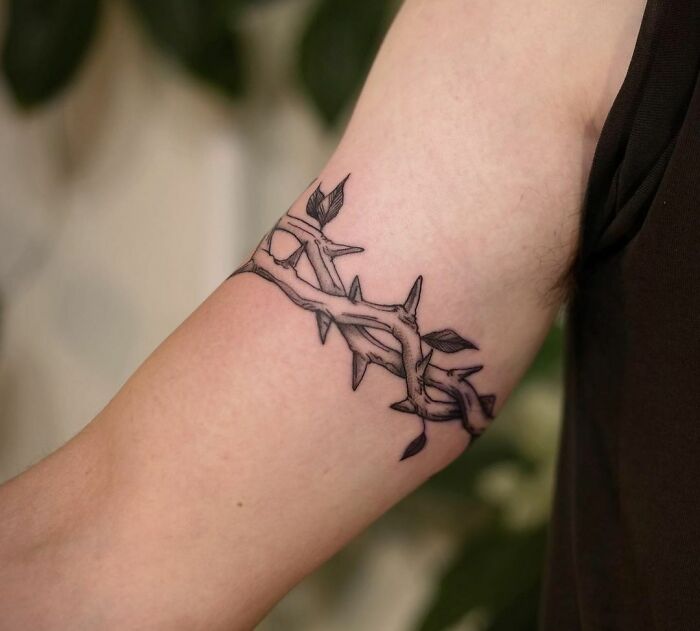 Thorn Vine Tattoos Meaning Designs Styling Tips