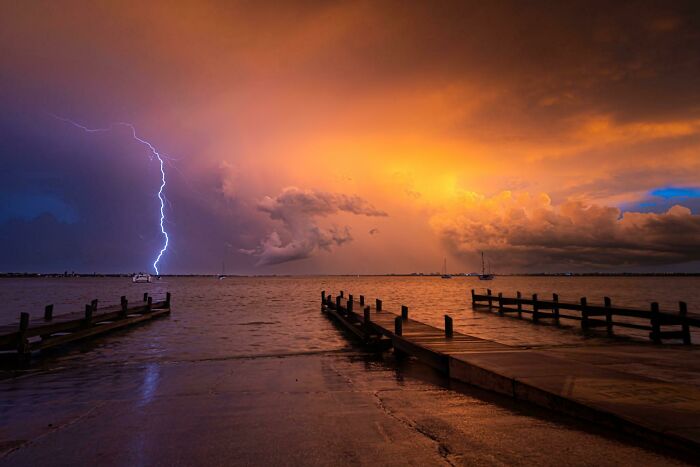 Sunset Lightning On Florida’s Space Coast Yesterday Evening [oc] [2048x1635]