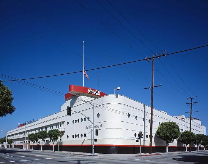 Coca-Cola Building, Los Angeles, California. Designed By Robert V. Derrah. (1939)